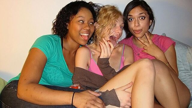 RK Prime प्रस्तुत करता है Mandy Armani और Ash का काउगर्ल चलचित्र