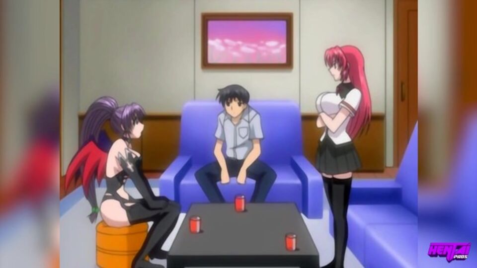 La lasciva Hitomi en tráiler de tetas grandes