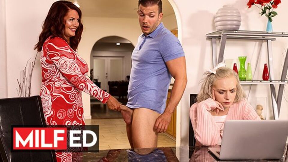 Acción de tetas grandes protagonizado por la fogosa Codey Steele