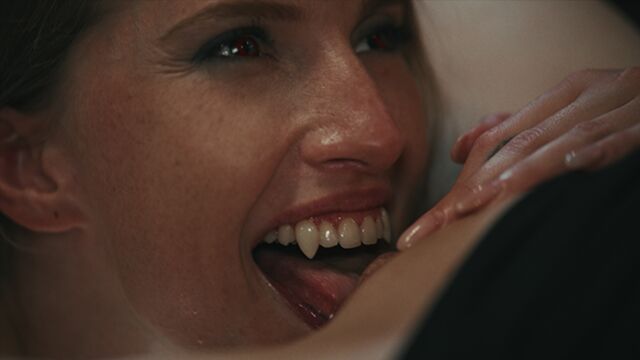 Octavia's vampire bite smut