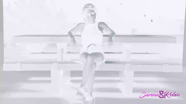 Grooby Girls presenta pornografía con las mamadas de Nyxi Leon y Sarina Havok