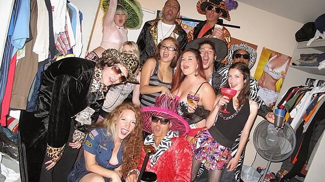 RK Prime प्रस्तुत करता है Flower और Kash का ब्लोजॉब लिंग