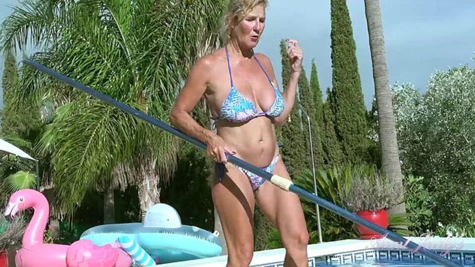 Mature bikini action with fantastic patootie from Aunt Judy's