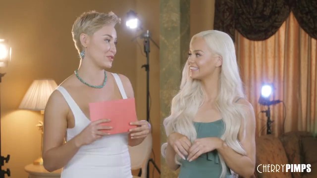 Elsa Jean en acción de rubia de Cherry Pimps