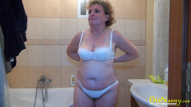 Oscenità segaiola con Helene