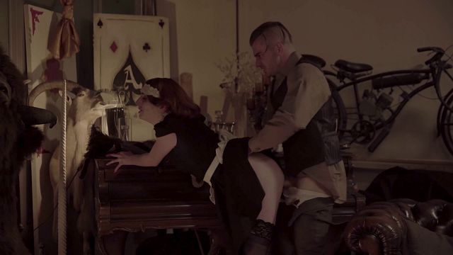 La romántica Nathan Bronson y Aria Carson - escena de juego de roles - ForPlay Films