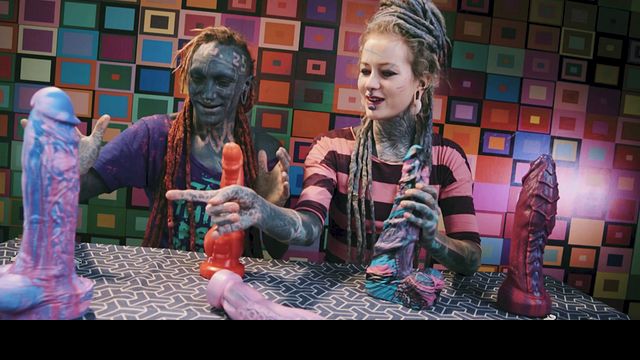 Tempting Anuskatzz and Lily Lu's unboxing trailer