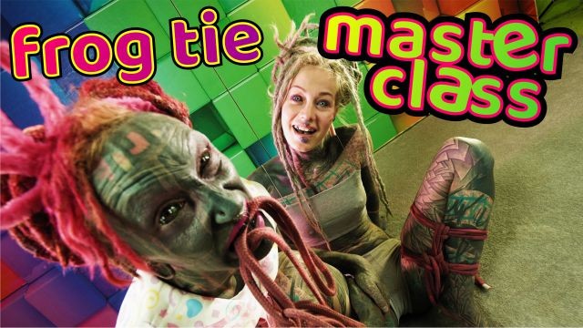 Pornografía de fetiche protagonizado por la magnífica Petite Blonde