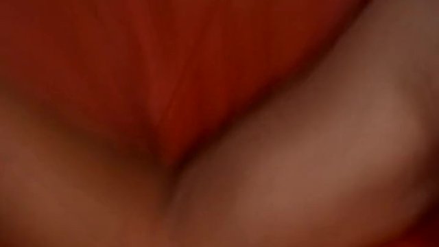 La linda tontita - acción de chupando coños - Screw My Wife Club