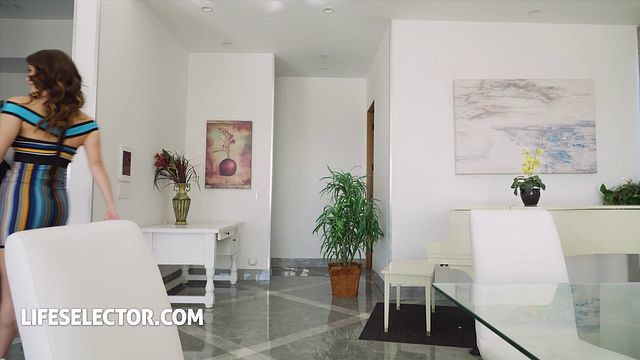 विस्फोटक  Ella Reese और Melody Marks में अभिनय किया भोजन दृश्य