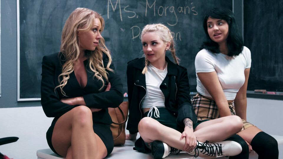 Adult Time Pilots präsentiert Katie Morgan und Lola Fae's Klassenzimmer XXX-Film